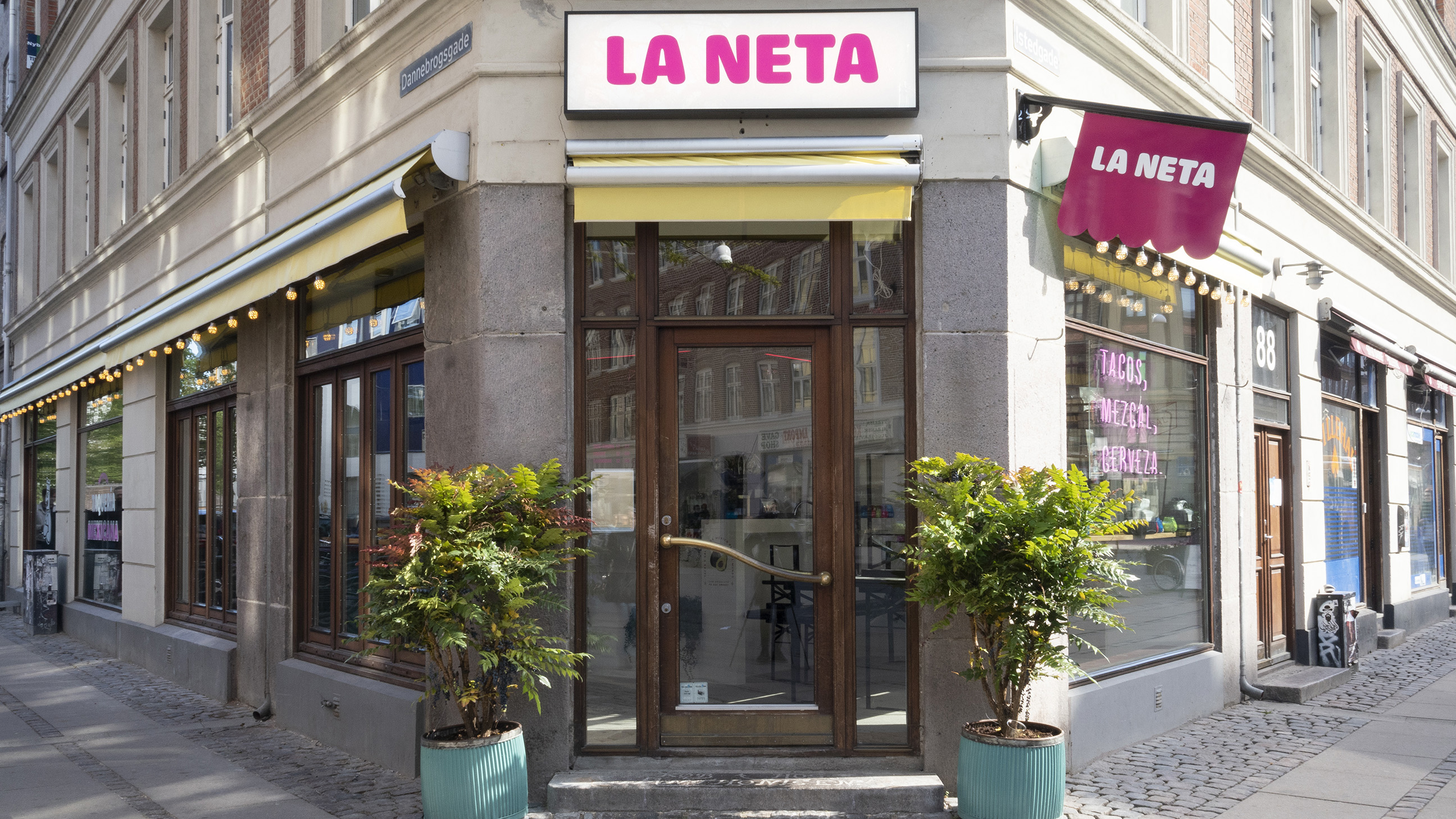 LA NETA VESTERBRO image